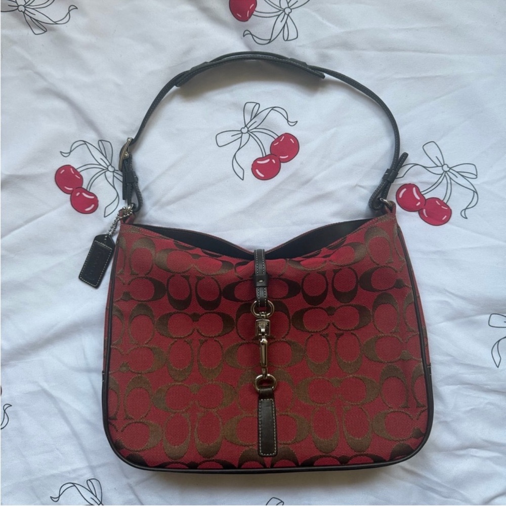 Rare Vintage Coach Hamptons Signature
Jacquard Red Classic Y2K Era Design 6091